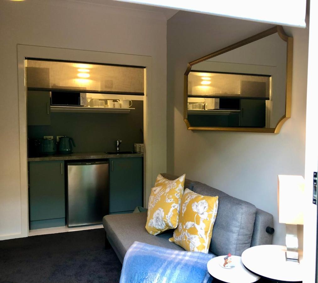Bed and Breakfast A'Meadow Trentham Экстерьер фото